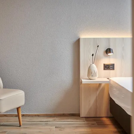 Zu Traube Hotel 3*
